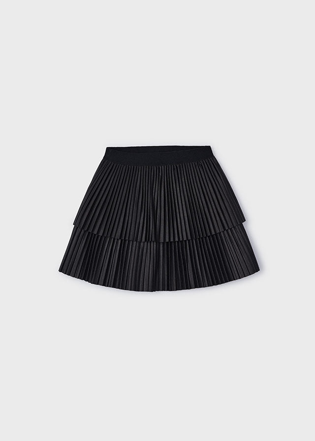 Black pleated skirt