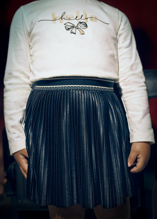 Black Pleated skirt