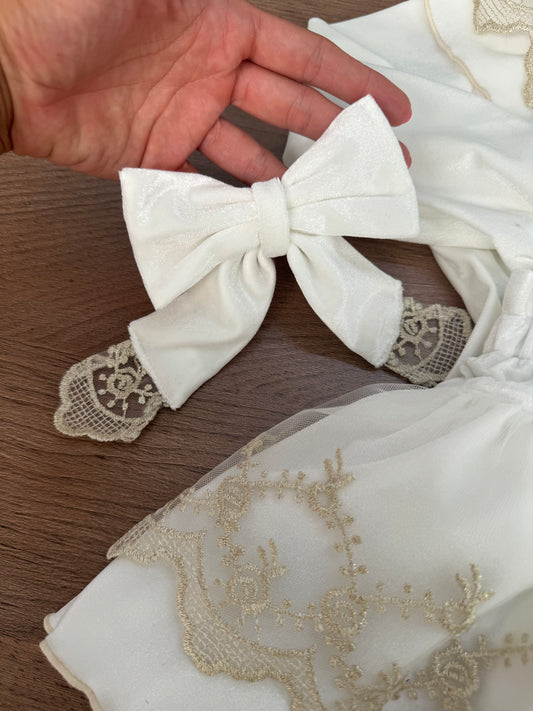 Cleo ivory hairbow