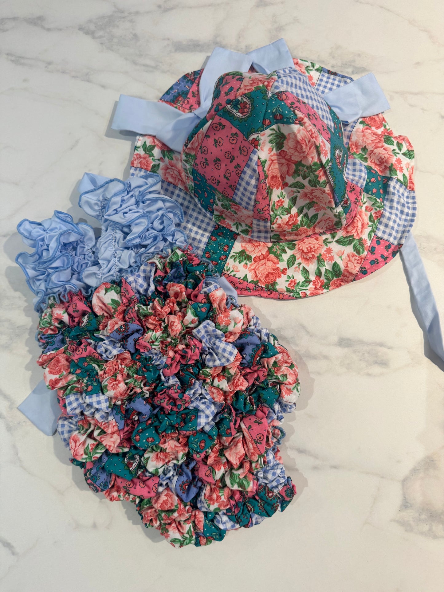 Félix set ( hat + swimsuit )