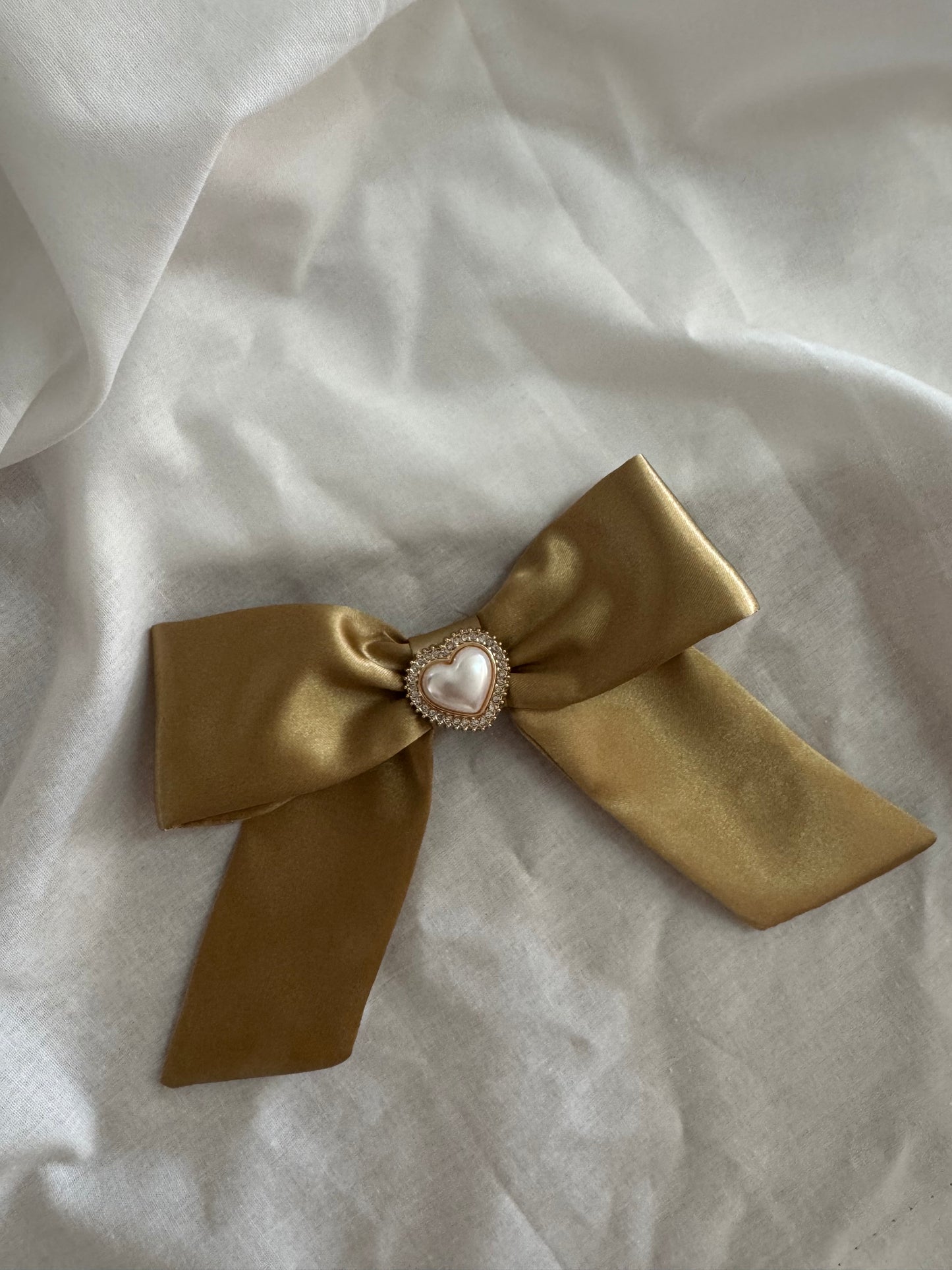 DiOr hairbow - pre order
