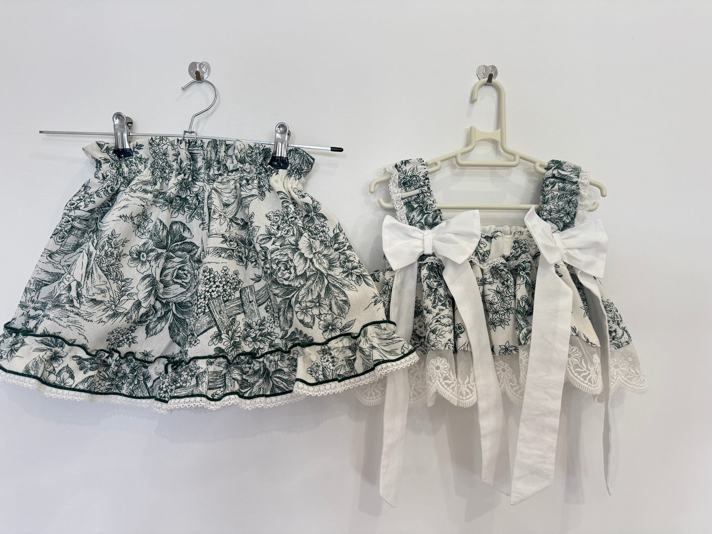 Toile de Jouy green short - PRE ORDER