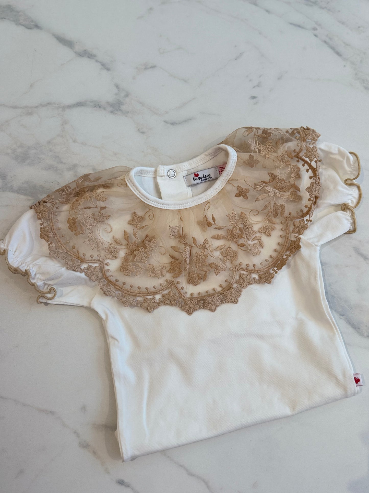 Beige Carmen t-shirt
