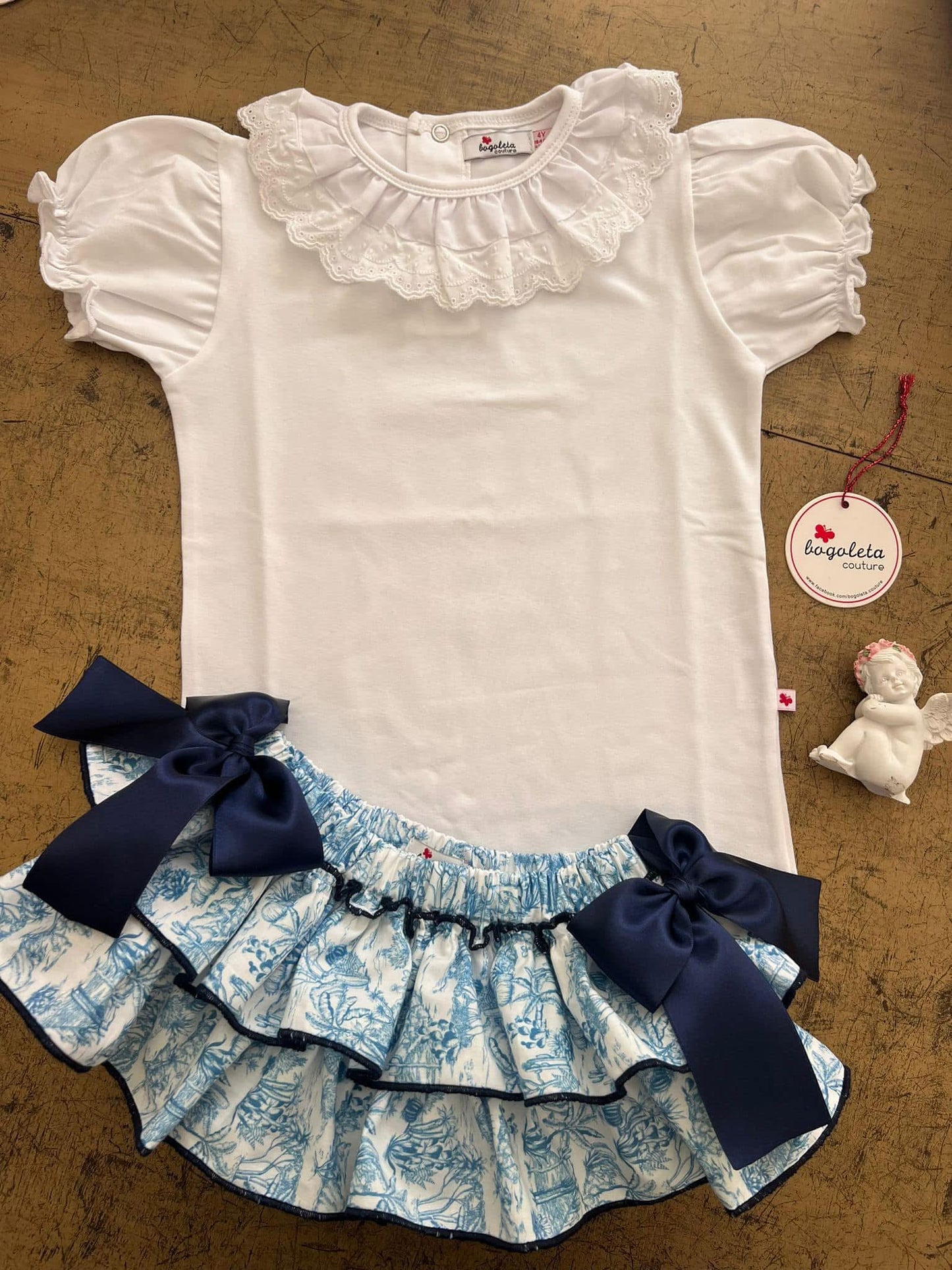 Blue Bloomer