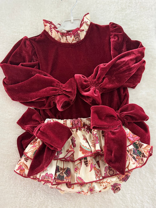 Beatrice velvet t-shirt - PRE ORDER