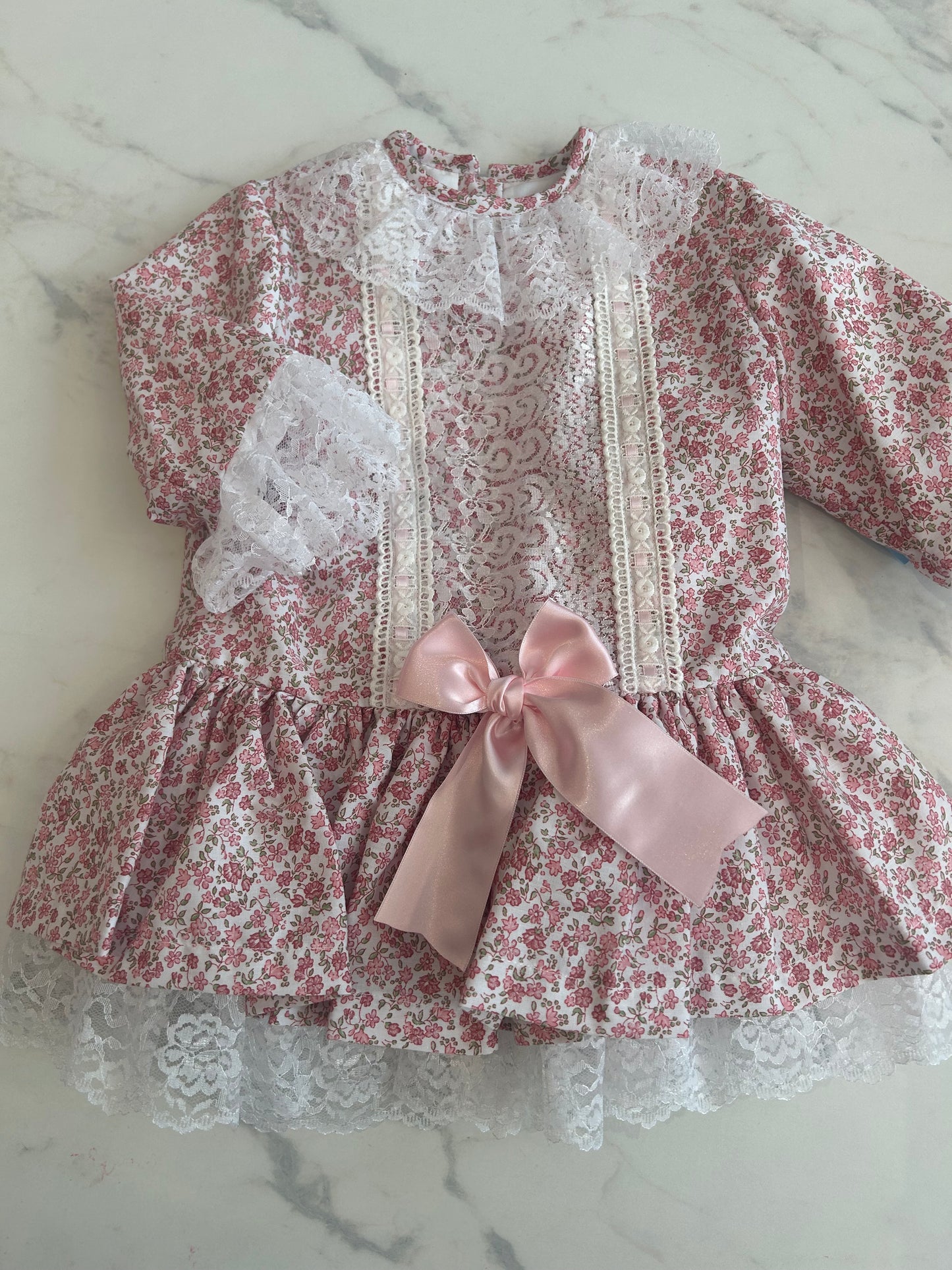 Karoline lace Dress