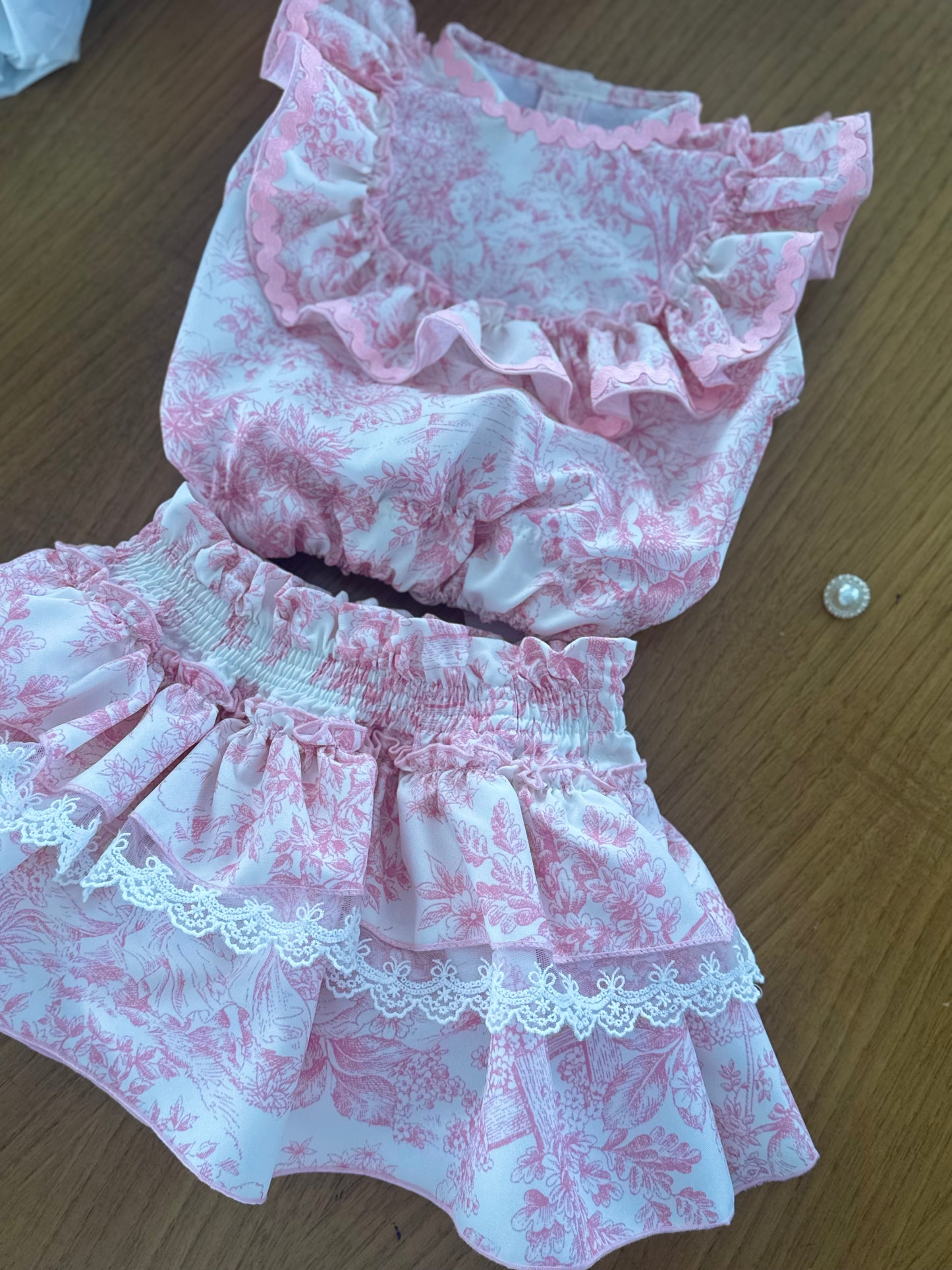 La vie en rose crop-top - PRE ORDER
