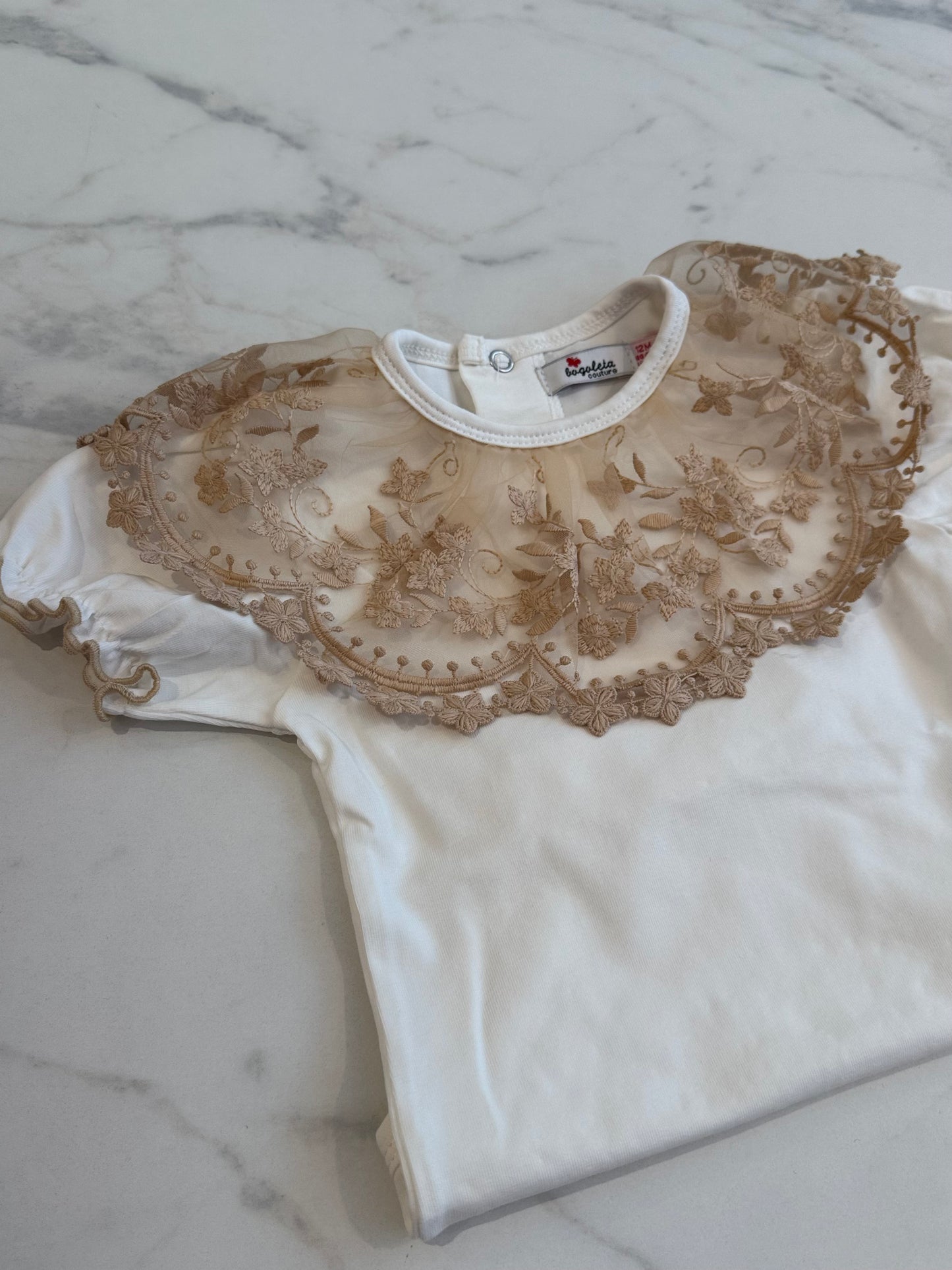 Beige Carmen t-shirt