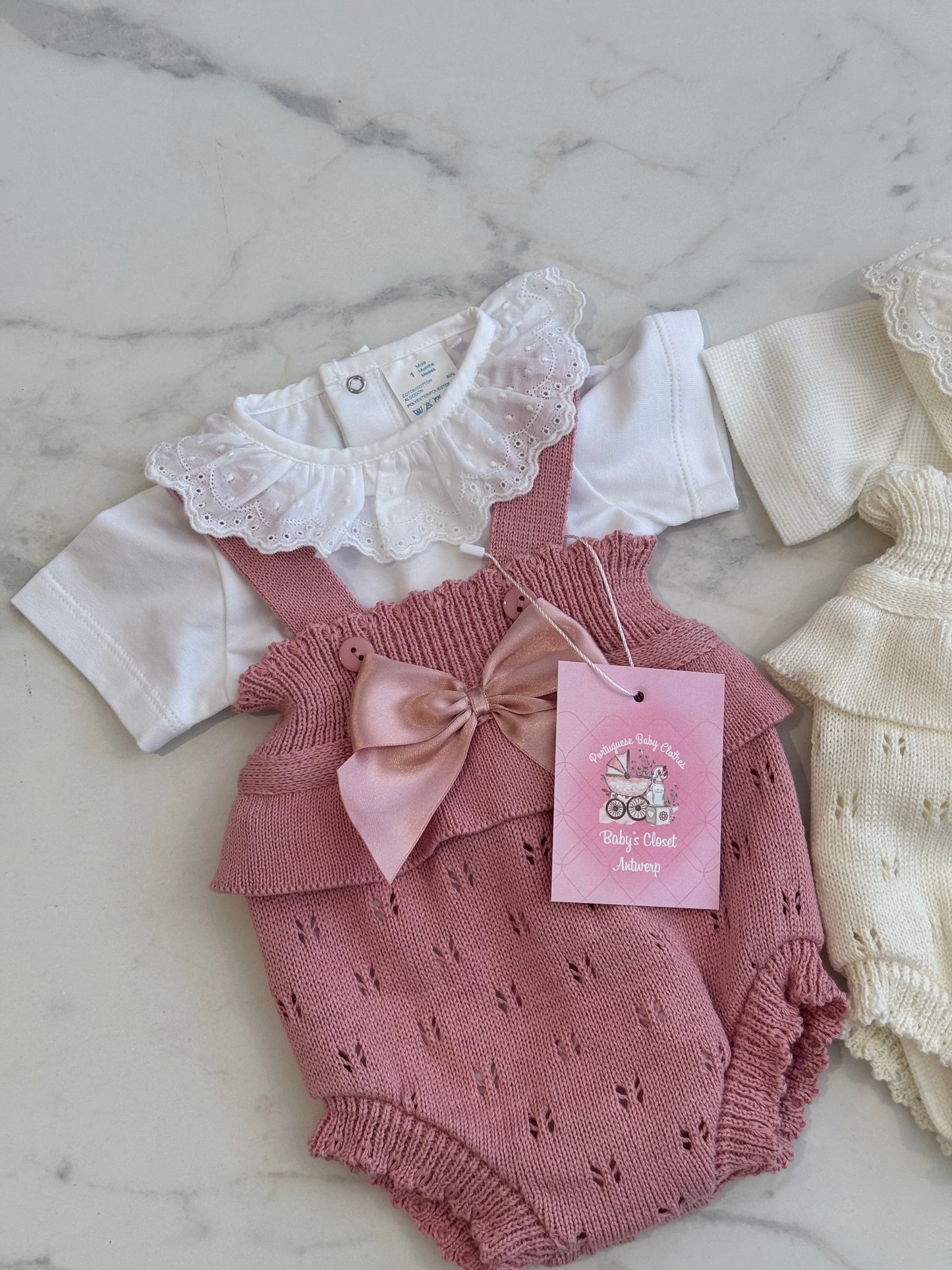 Old pink Isabella set