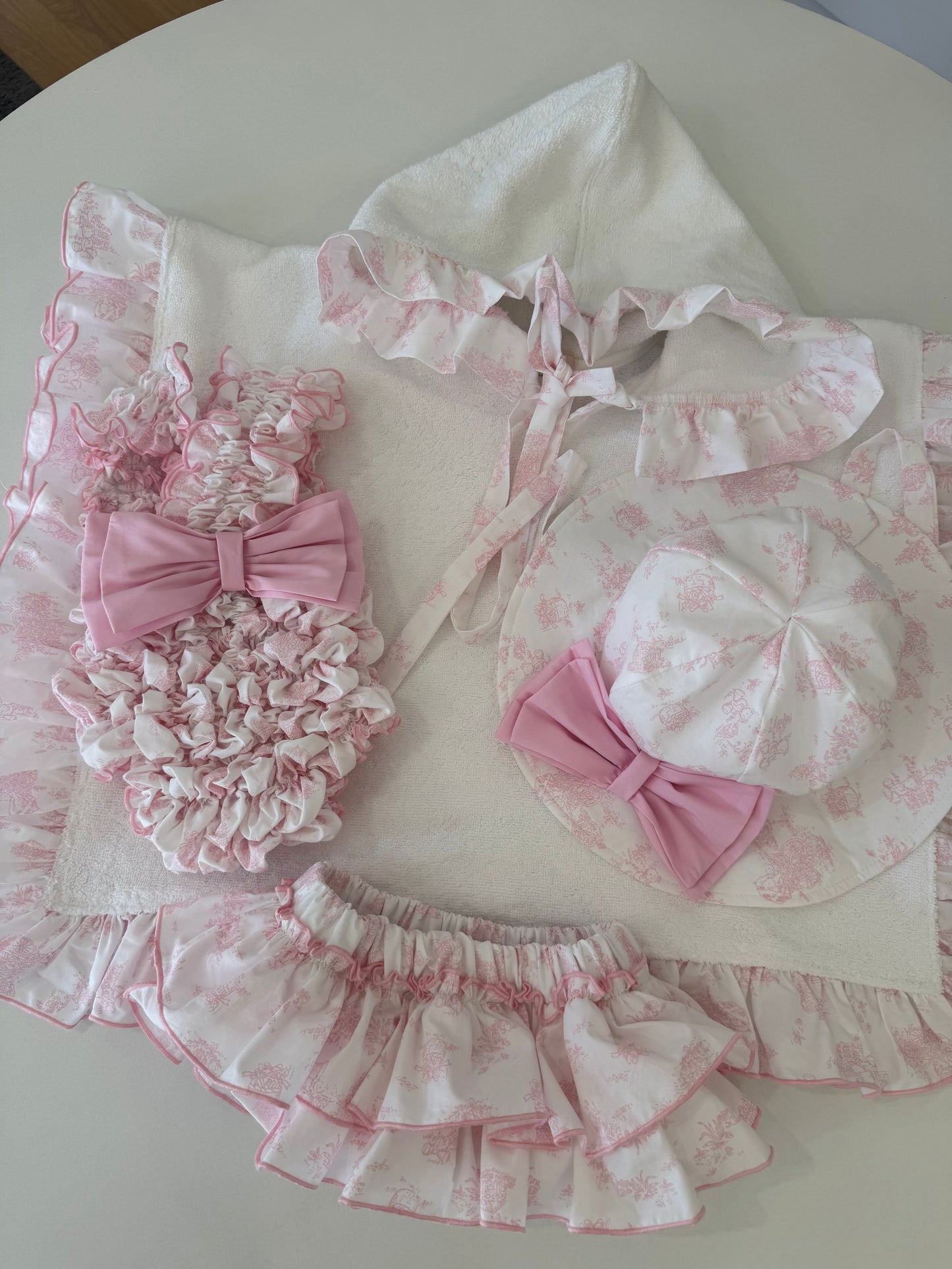 Toile de jouy Pink poncho - PRE ORDER ( begin januari )