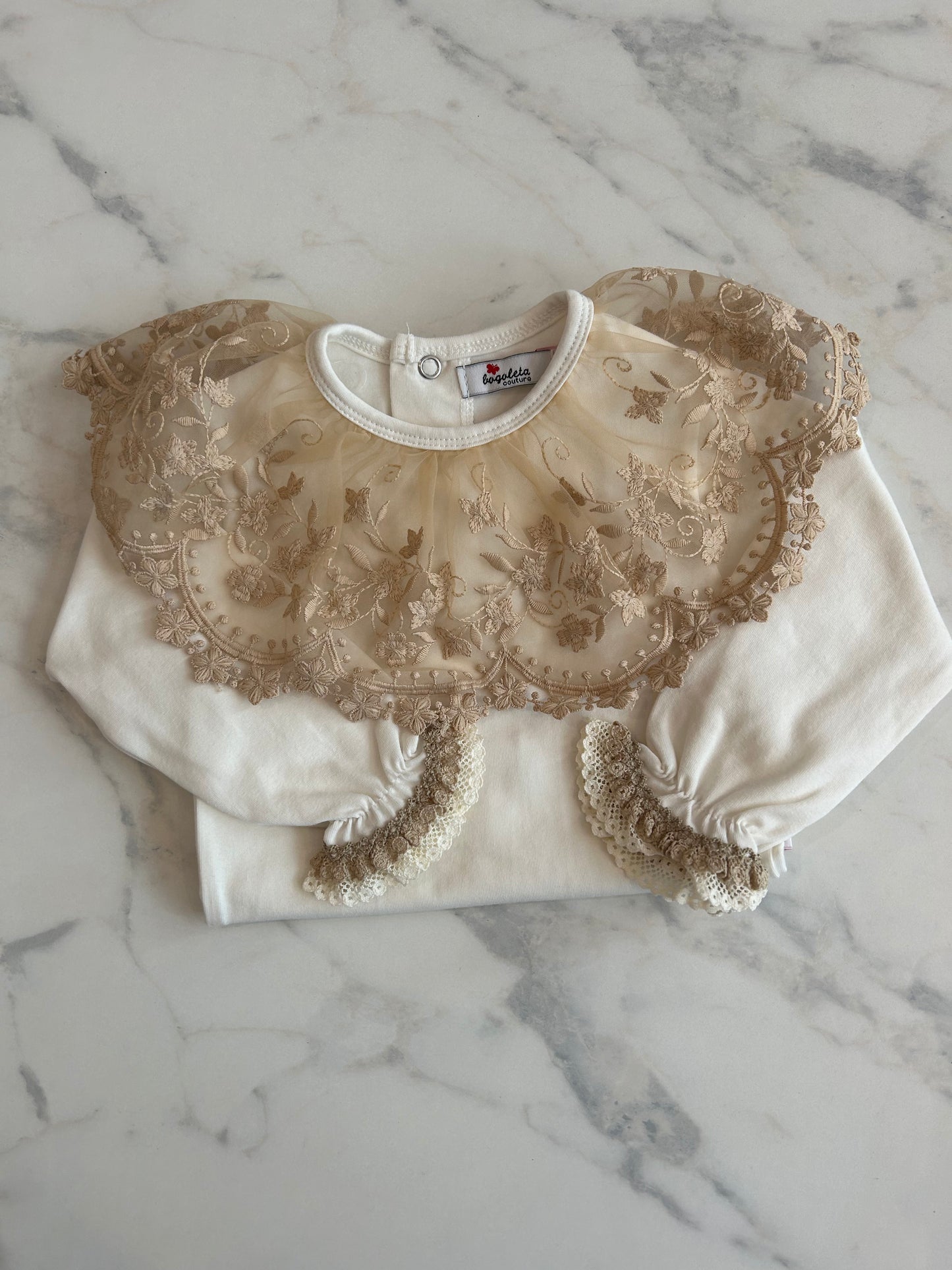 Carmen Top Beige Lange mouwen