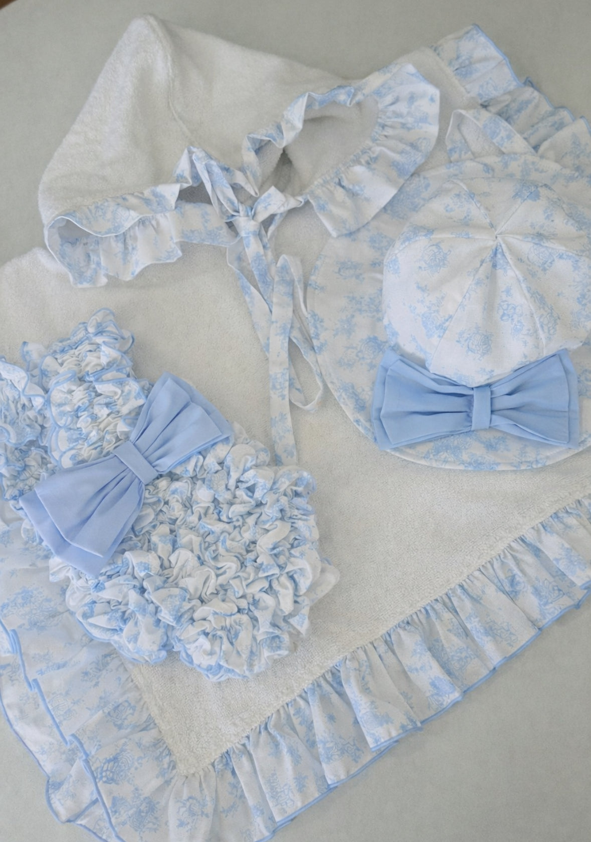 Toile de jouy céleste poncho - PRE ORDER