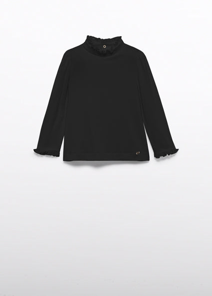 5621- Black tshirt