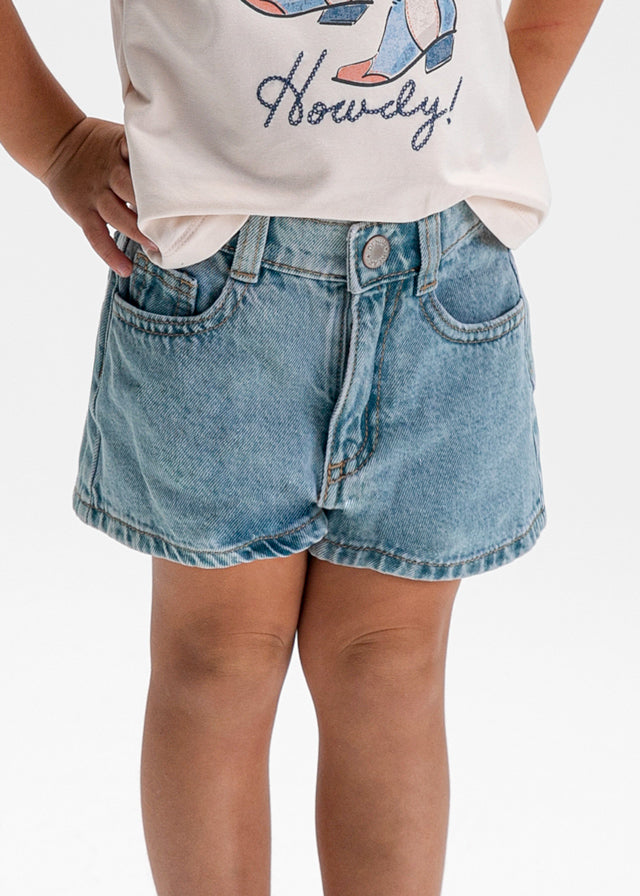 236- light denim shorts