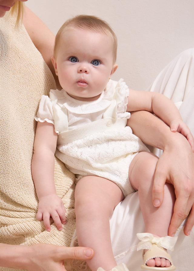 1637- pottery knit set