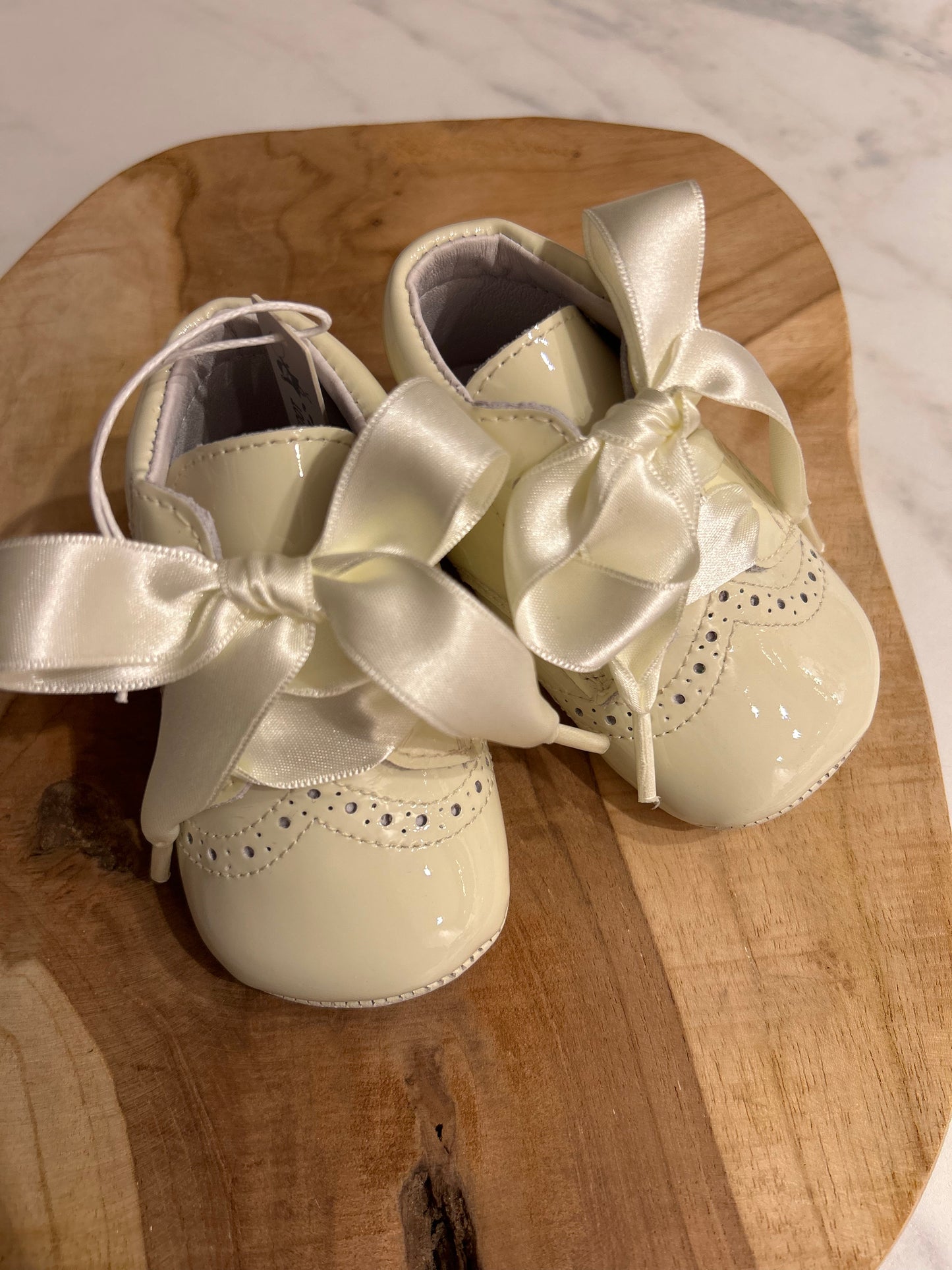 Cream stabifoot baby shoes