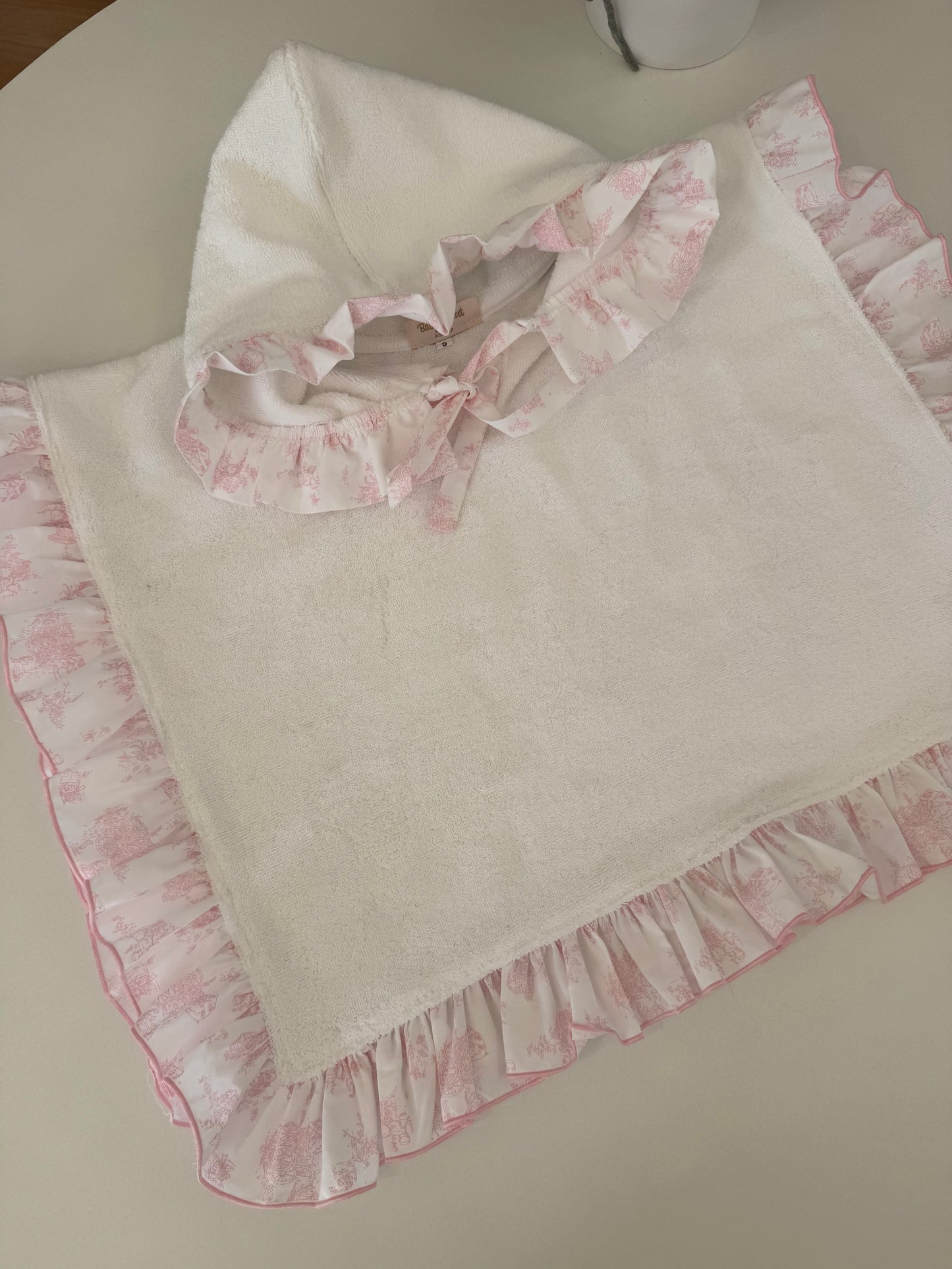 Toile de jouy Pink poncho - PRE ORDER ( begin januari )