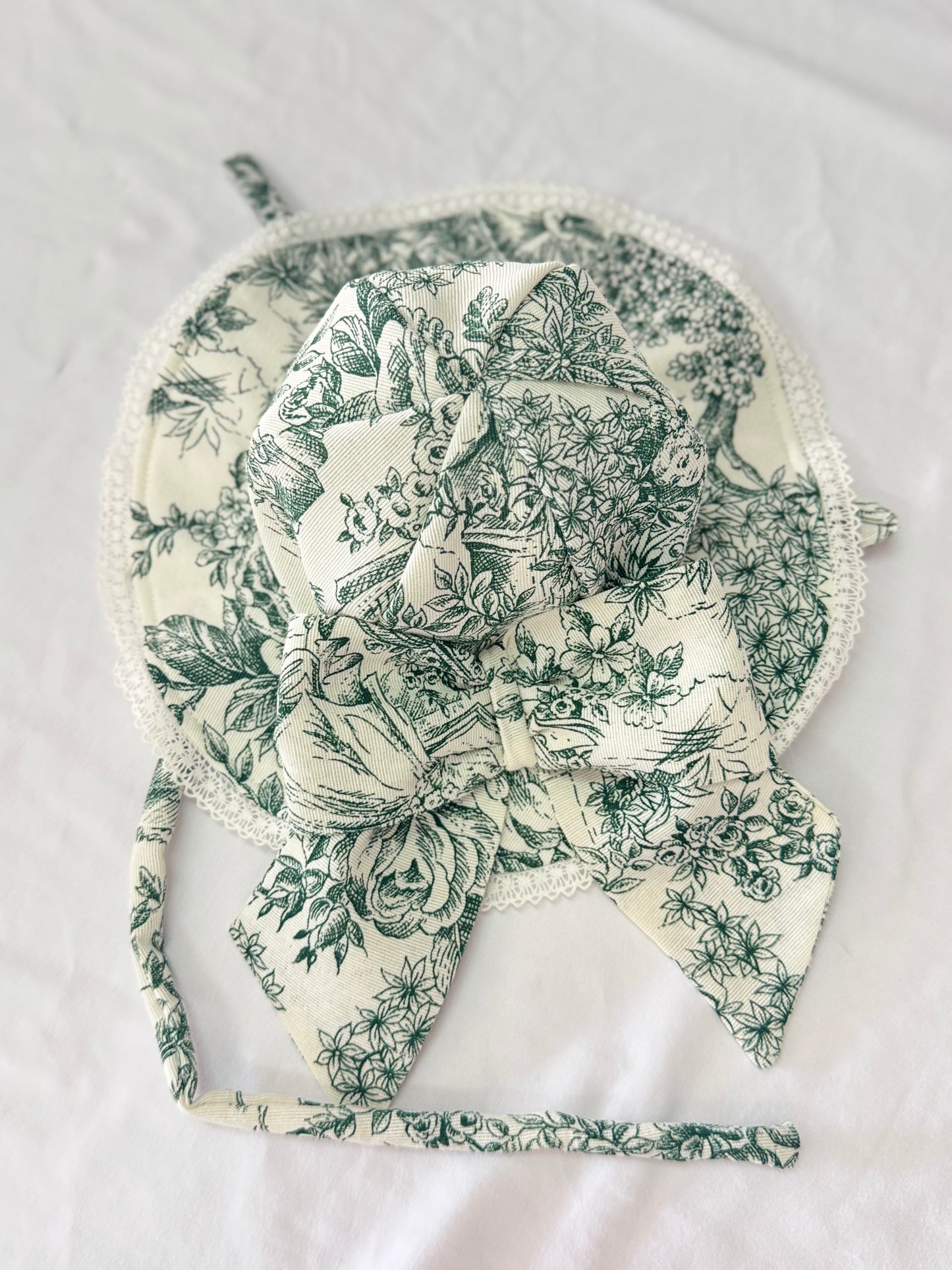 Toile de jouy green hat - PRE ORDER