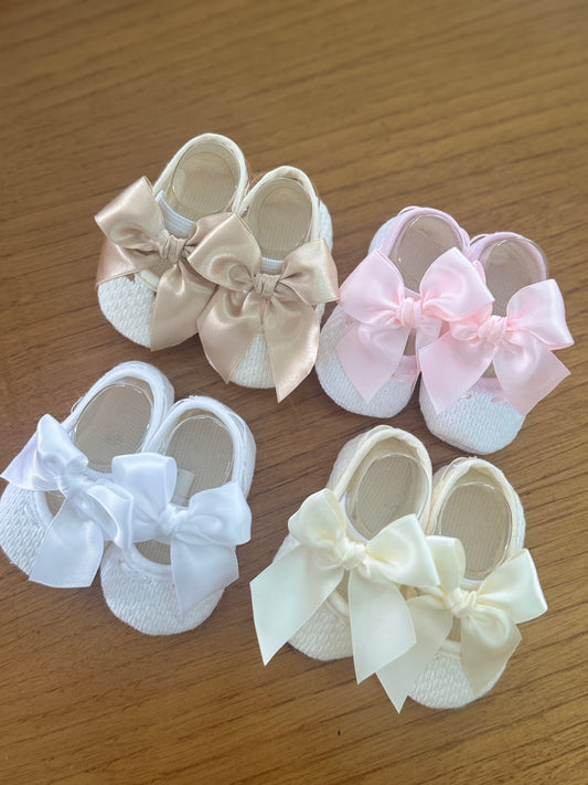 Baby shoes ( Newborn 0/3M)