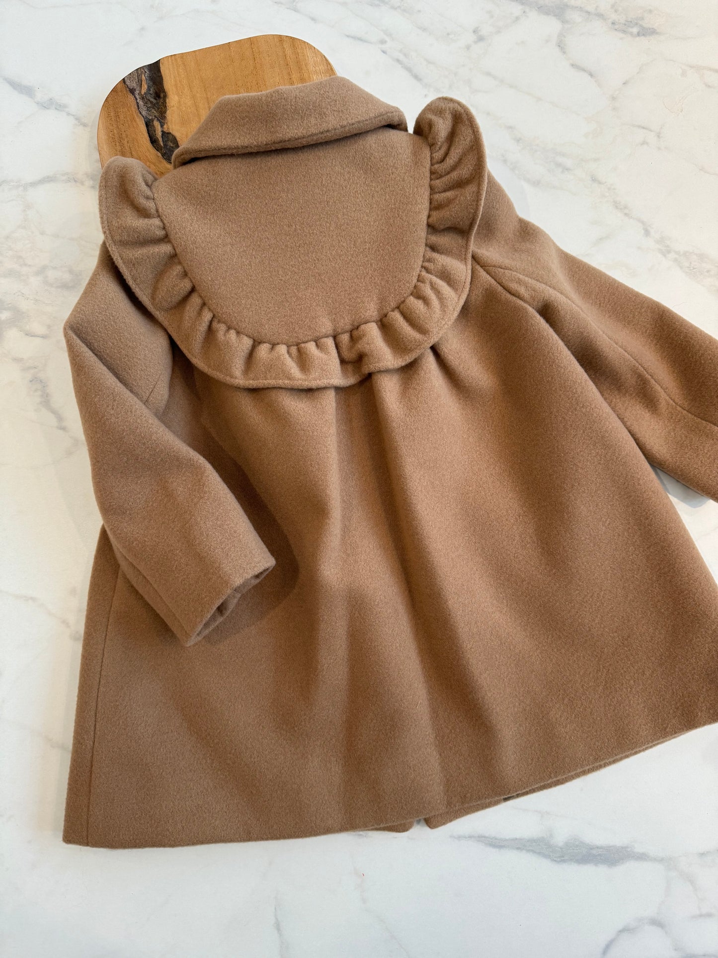 Camel coat bow