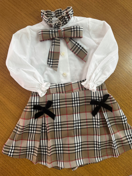 Burberry short - pre order