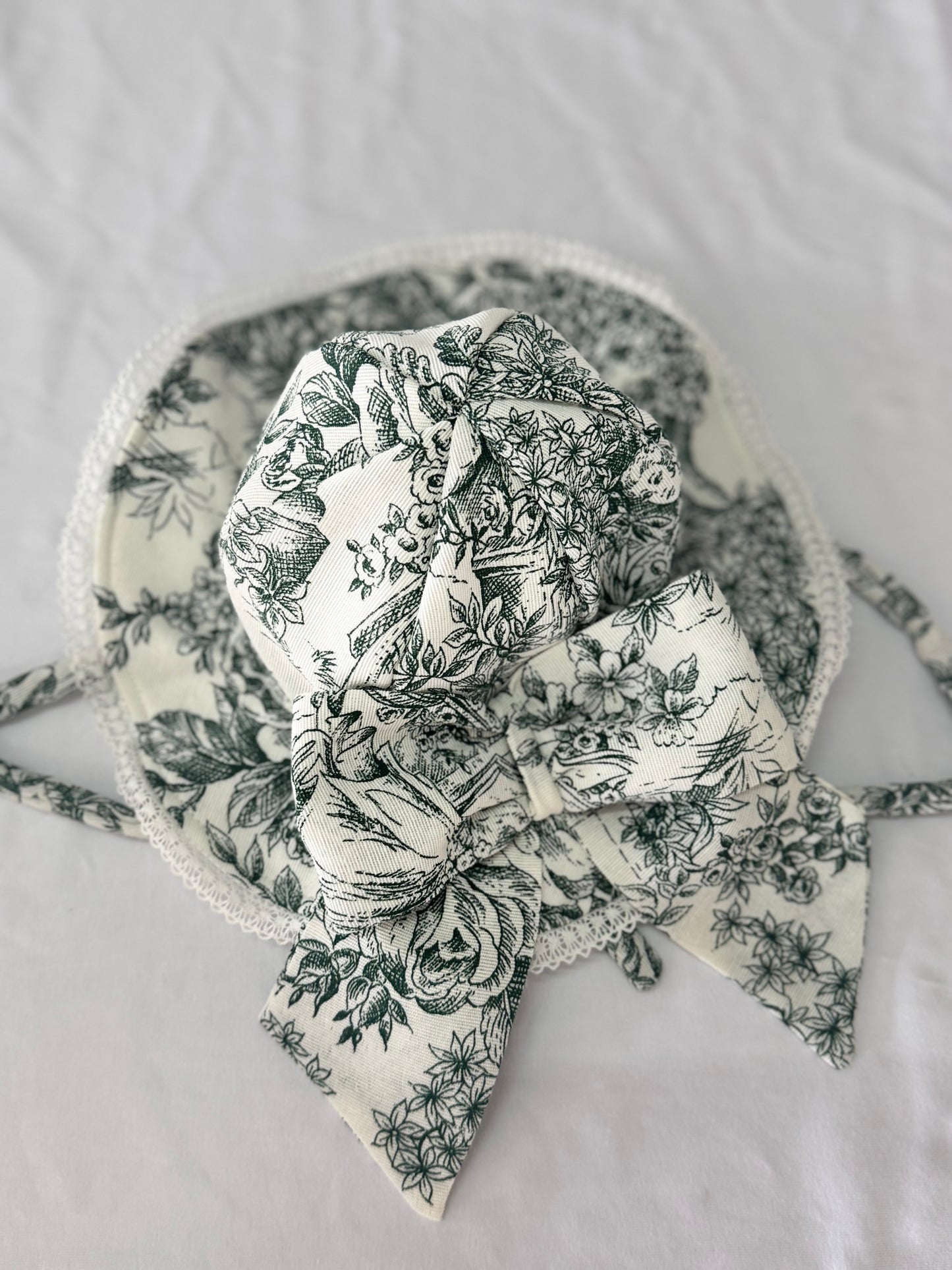 Toile de jouy green hat - PRE ORDER