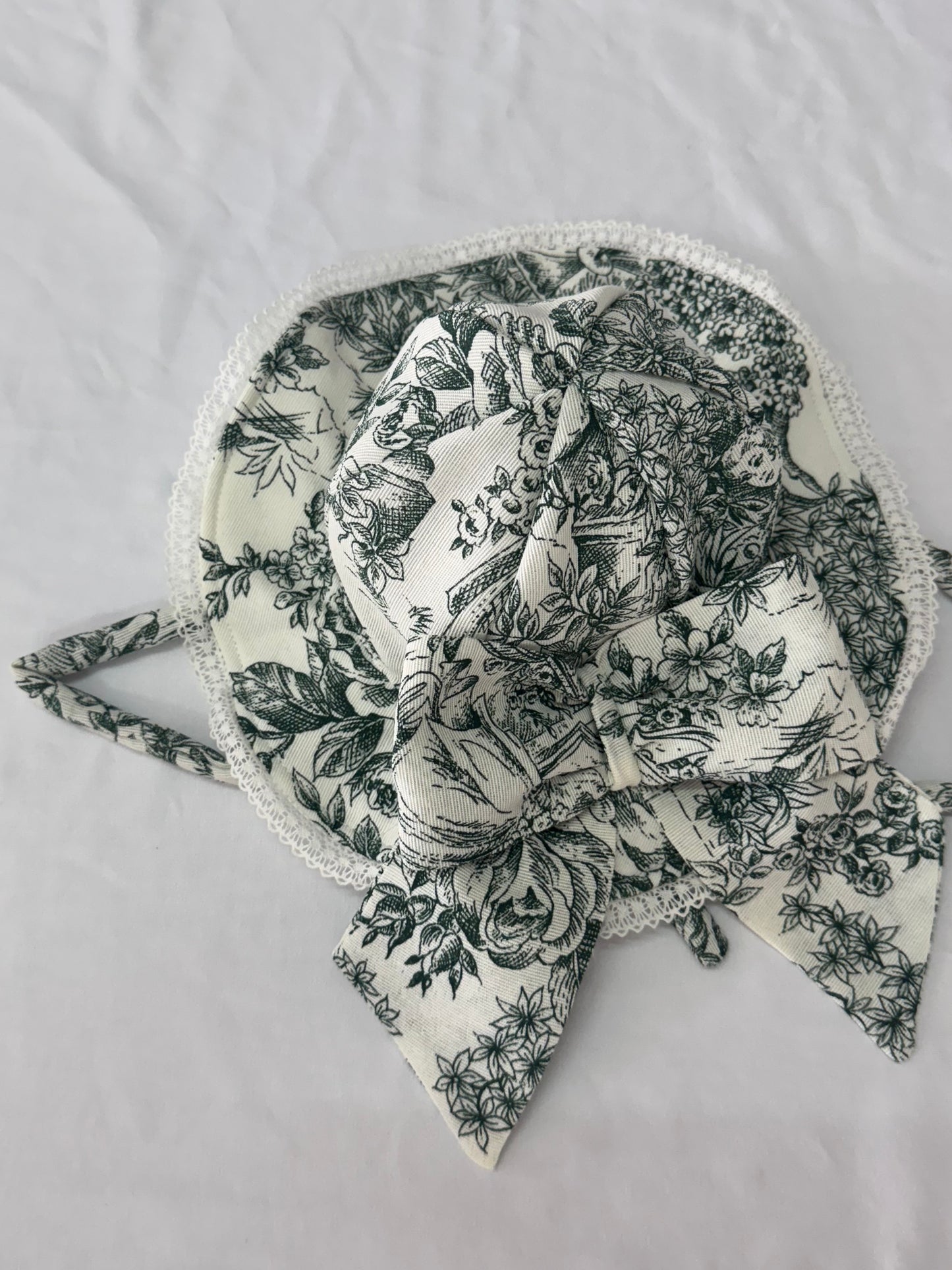 Toile de jouy green hat - PRE ORDER