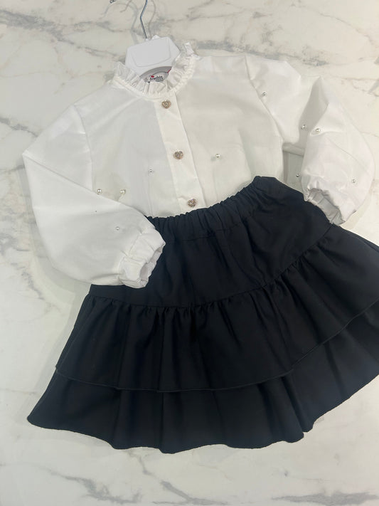 Black skirt/short