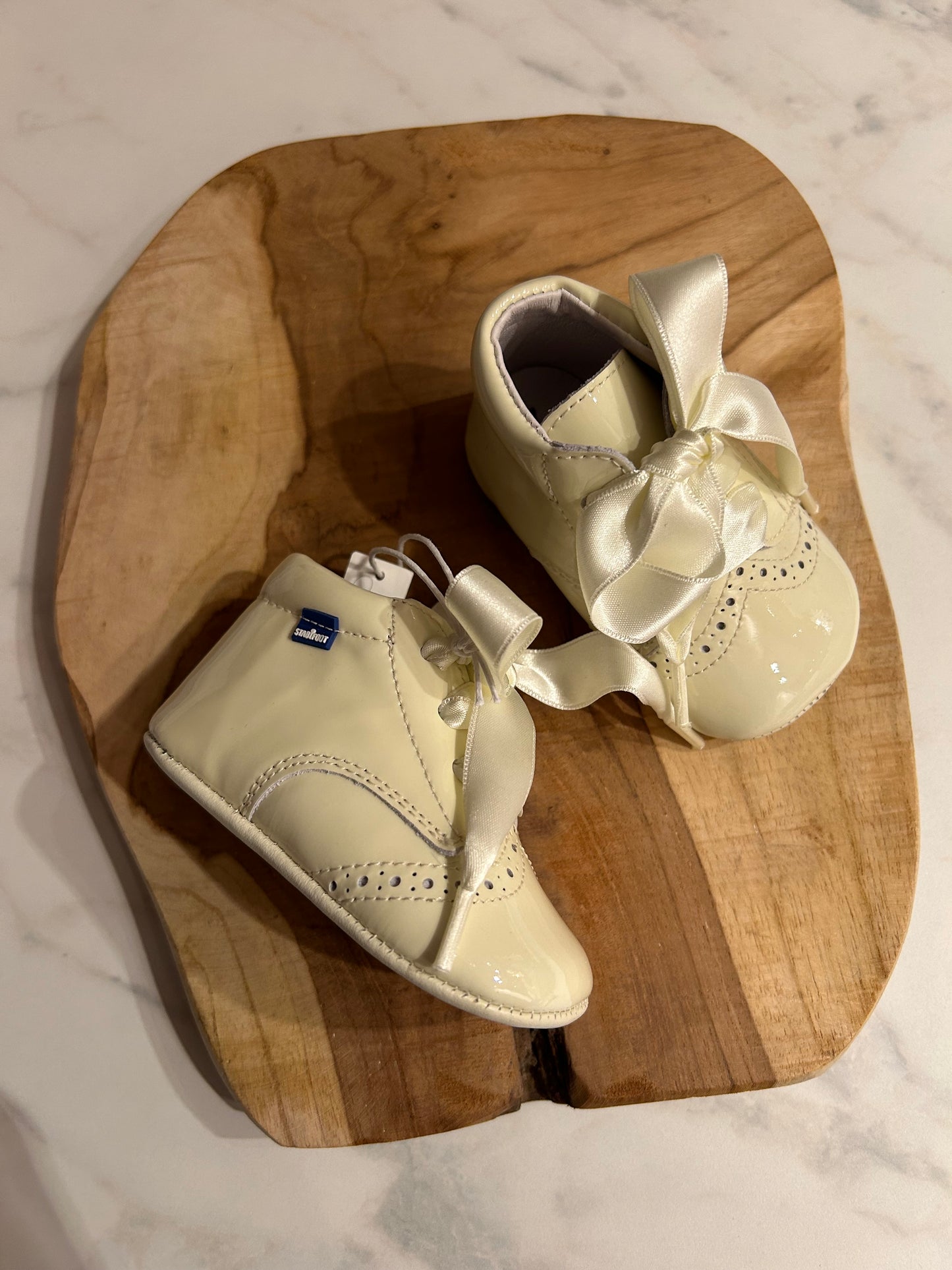 Cream stabifoot baby shoes