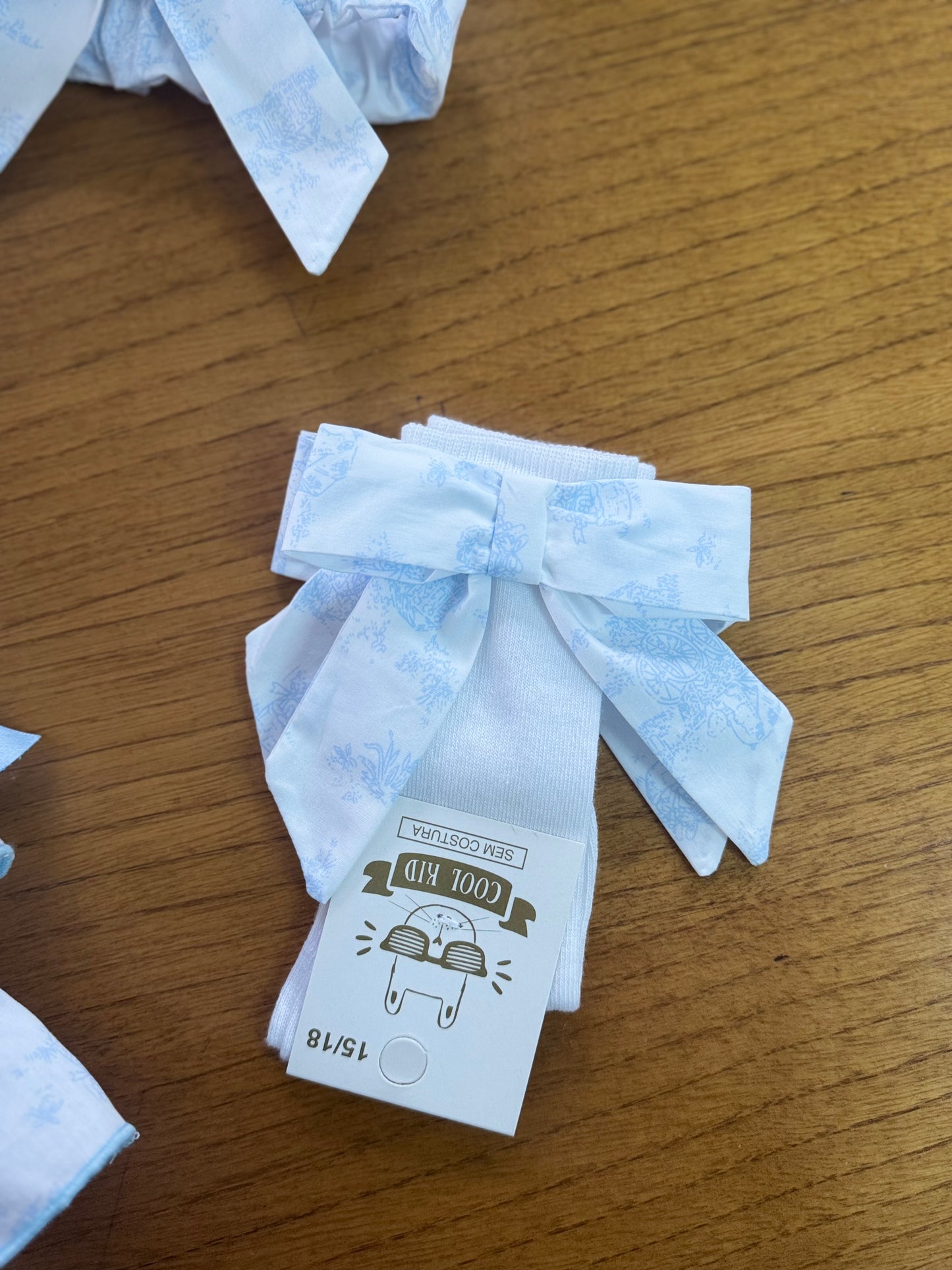 Toile de jouy socks - pré order