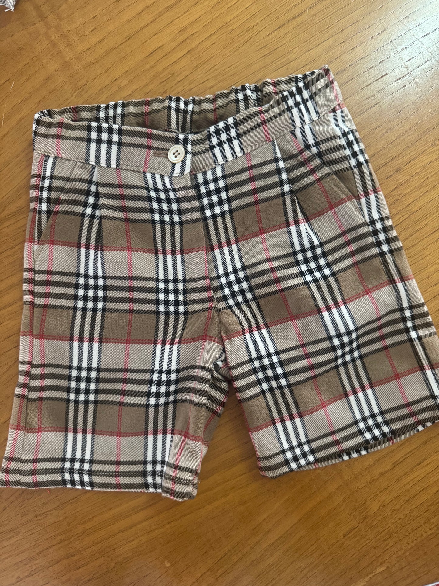 Burberry short - PRE ORDER