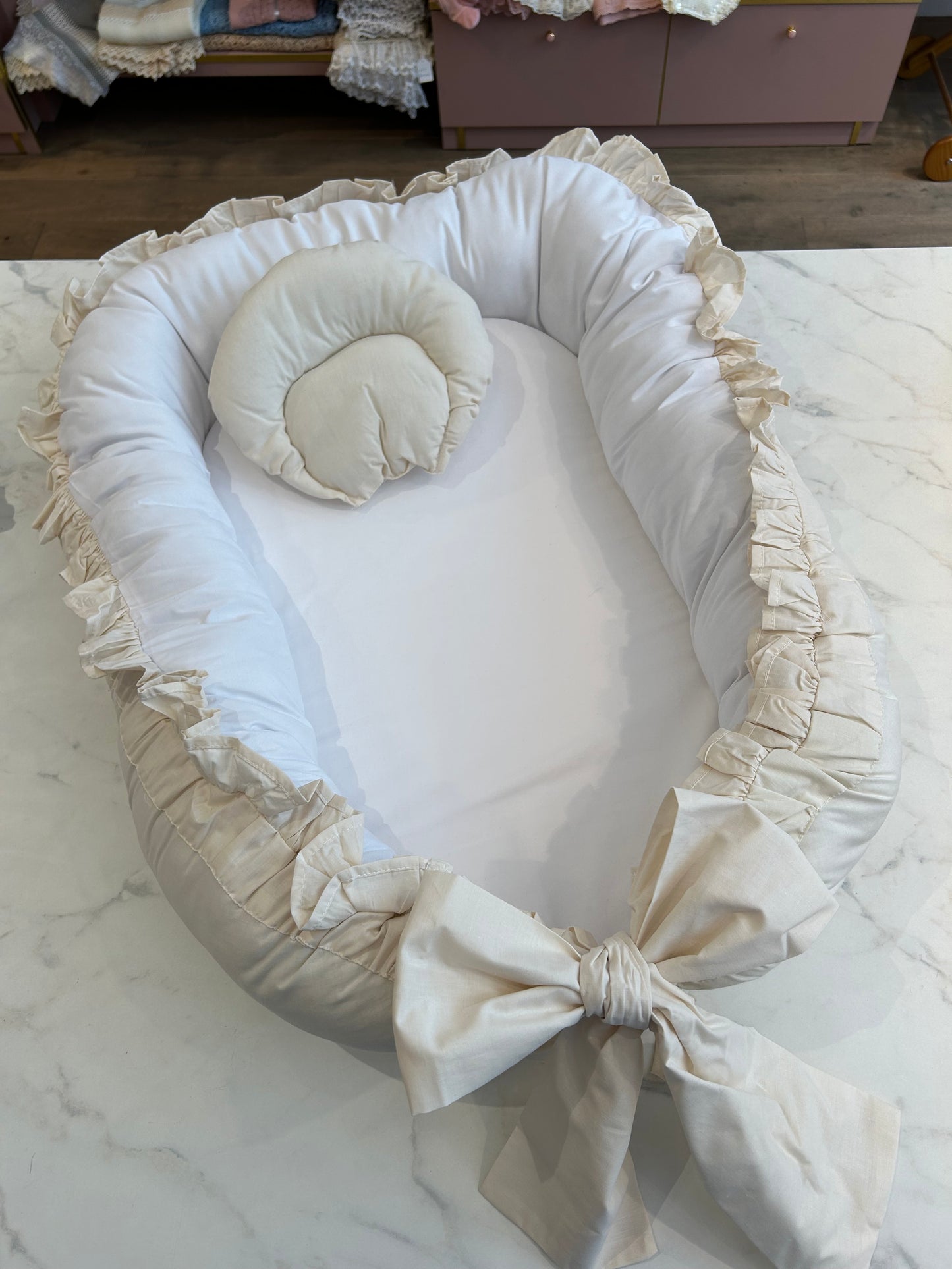 Baby Nest with bow - Cream